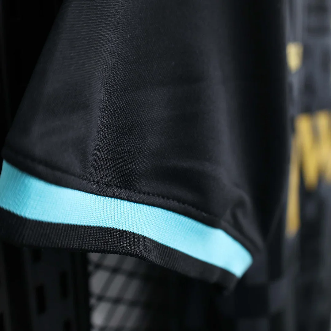 Liverpool Limited Jersey - Image 6