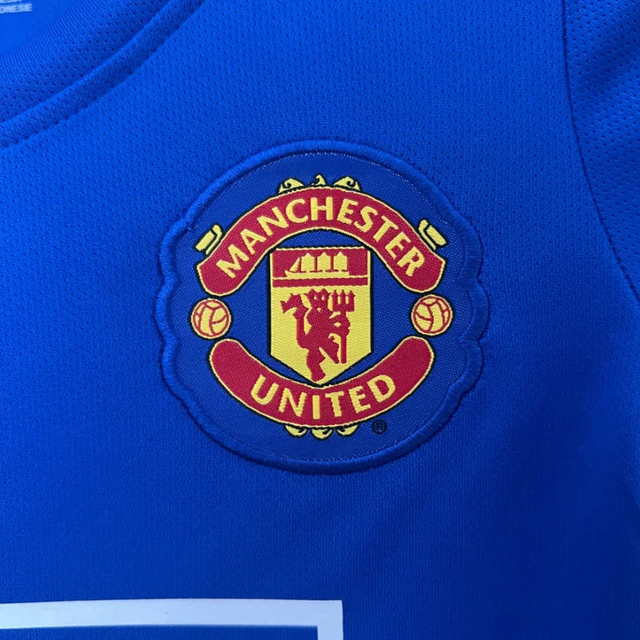 Manchester United Retro 2008/2009 Third Away Jersey Kids Size - Image 4