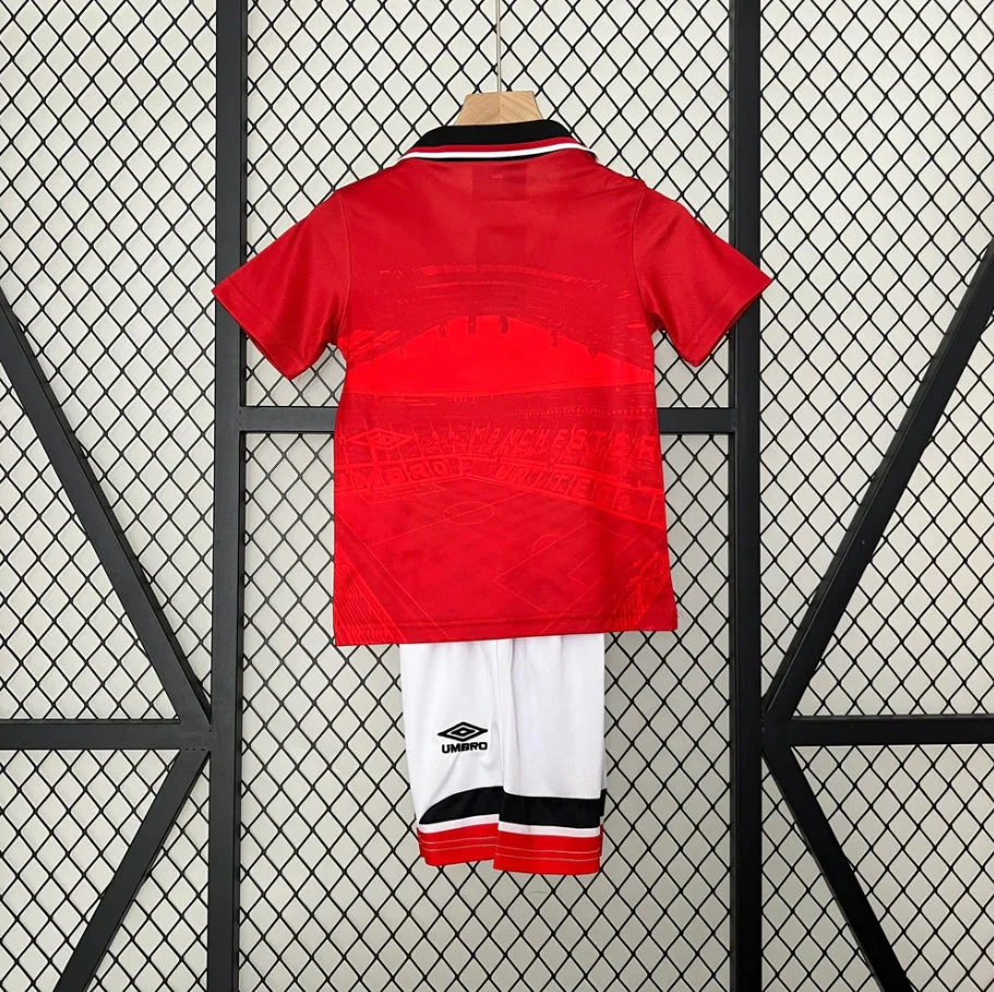 Manchester United Retro 1994/1996 Home Jersey Kids Size - Image 2