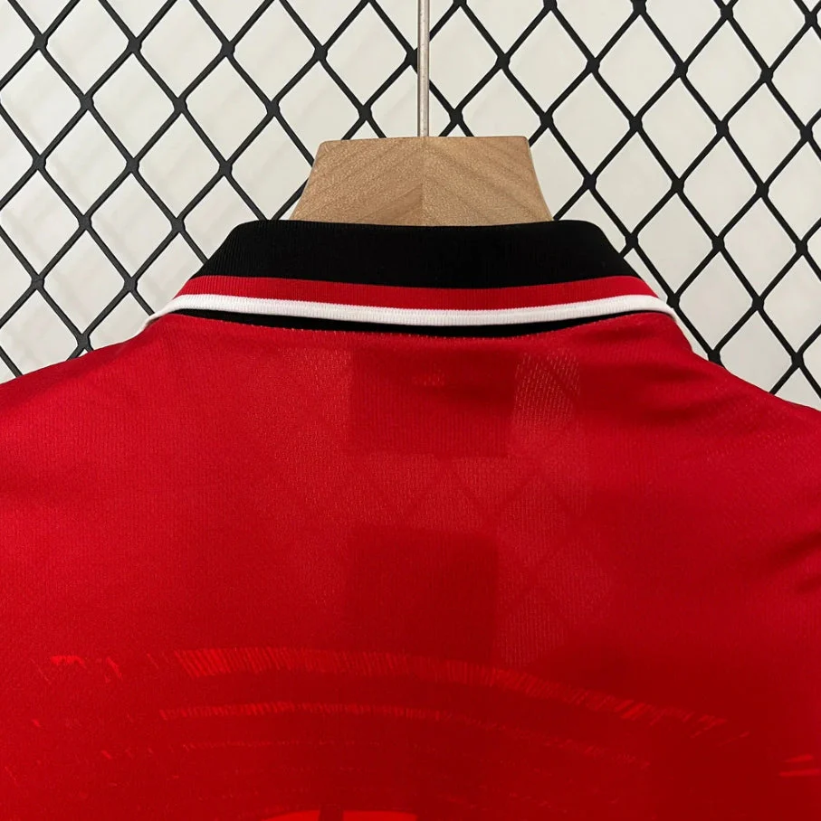 Manchester United Retro 1994/1996 Home Jersey Kids Size - Image 4