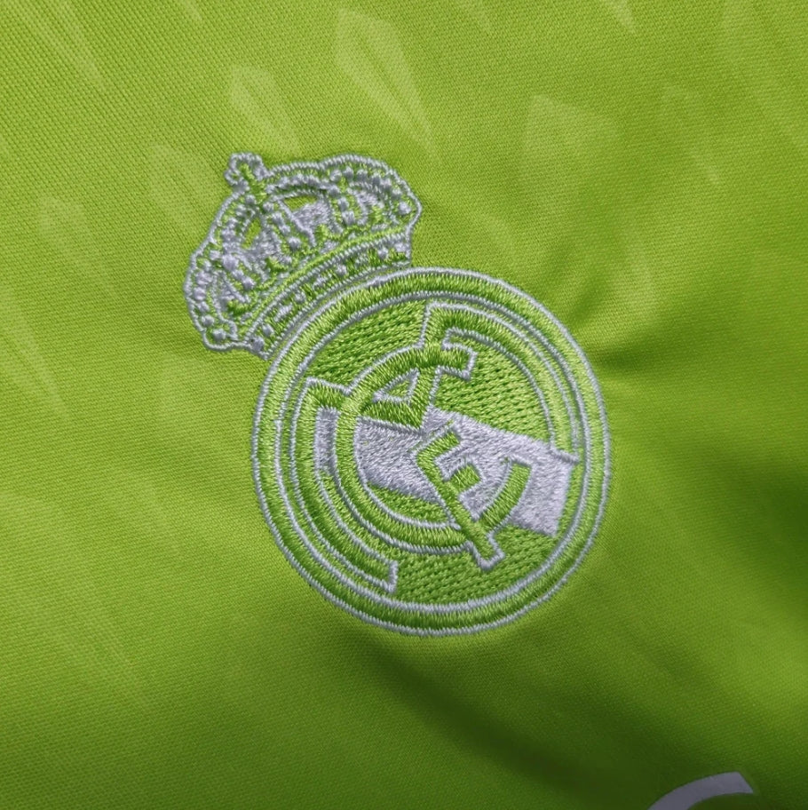 Real Madrid 2023/2024 Goalkeeper Green Jersey Kids Size - Image 3