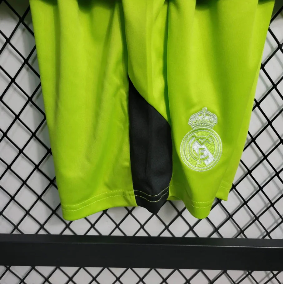 Real Madrid 2023/2024 Goalkeeper Green Jersey Kids Size - Image 4