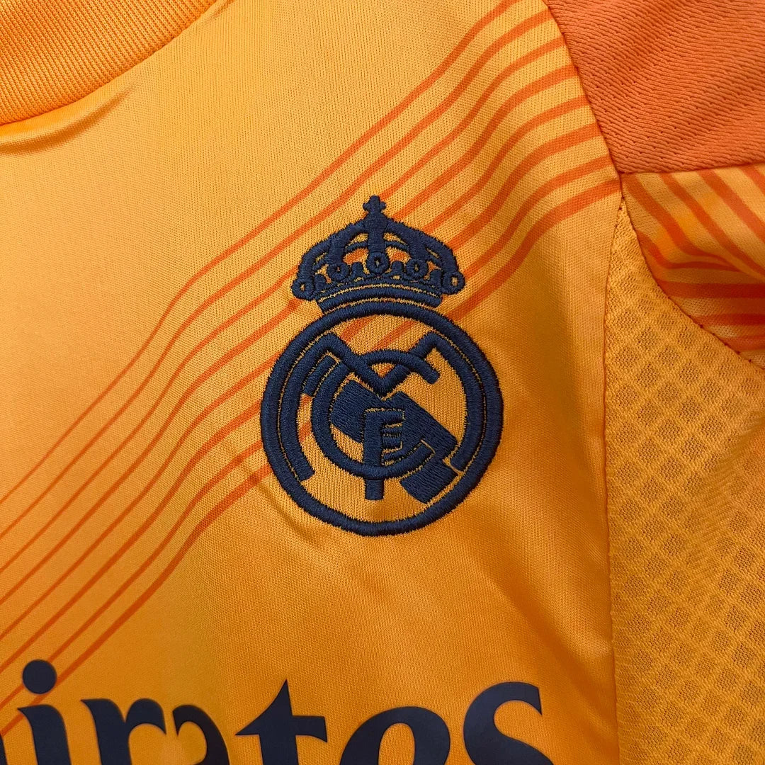 Real Madrid 2024/2025 Away Jersey Kids Size - Image 4