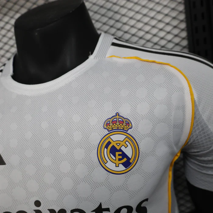 Real Madrid 2025/2026 Home Kit - Image 5