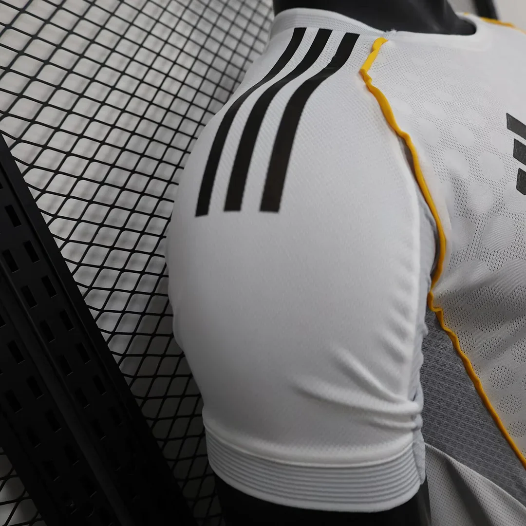 Real Madrid 2025/2026 Home Kit - Image 6
