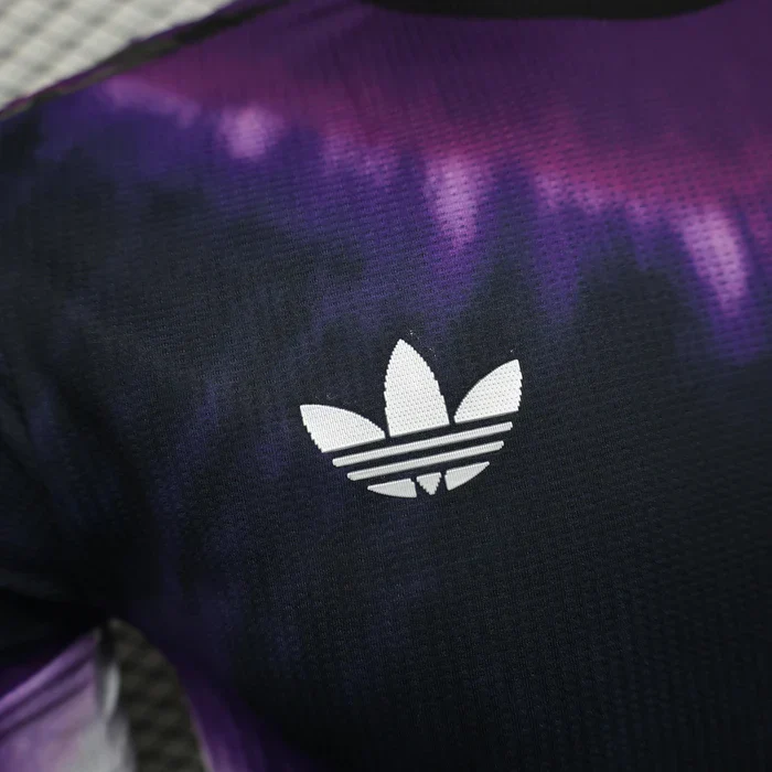 Real Madrid "Galactic Blanc" Limited Jersey - Image 3